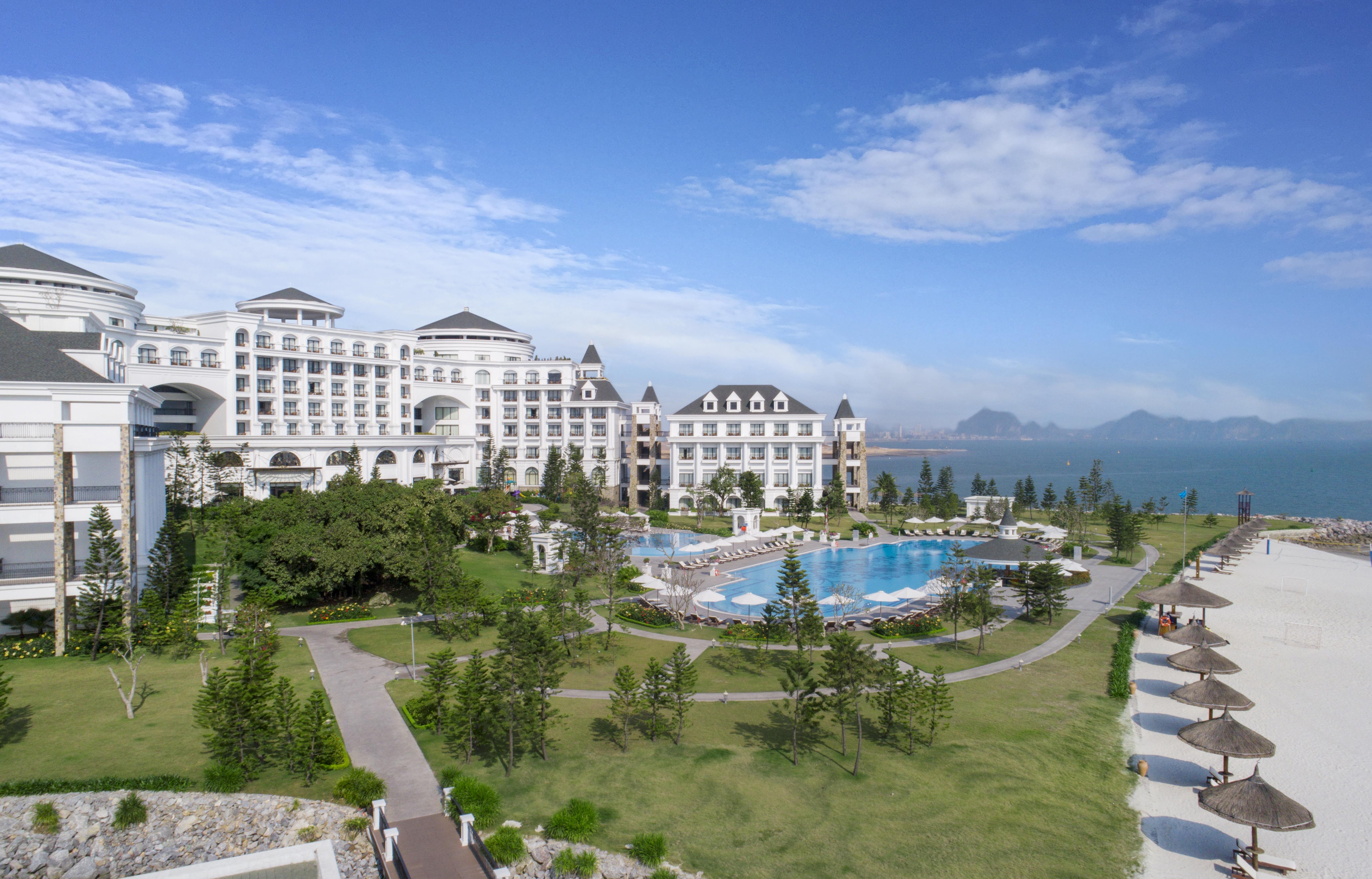 Vinpearl Resort & Spa Ha Long Exterior photo